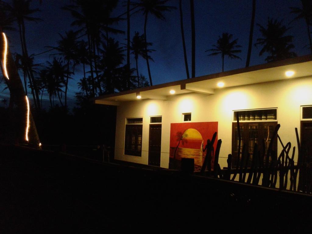 Sunset Surfing Beach Resort Matara Exterior foto